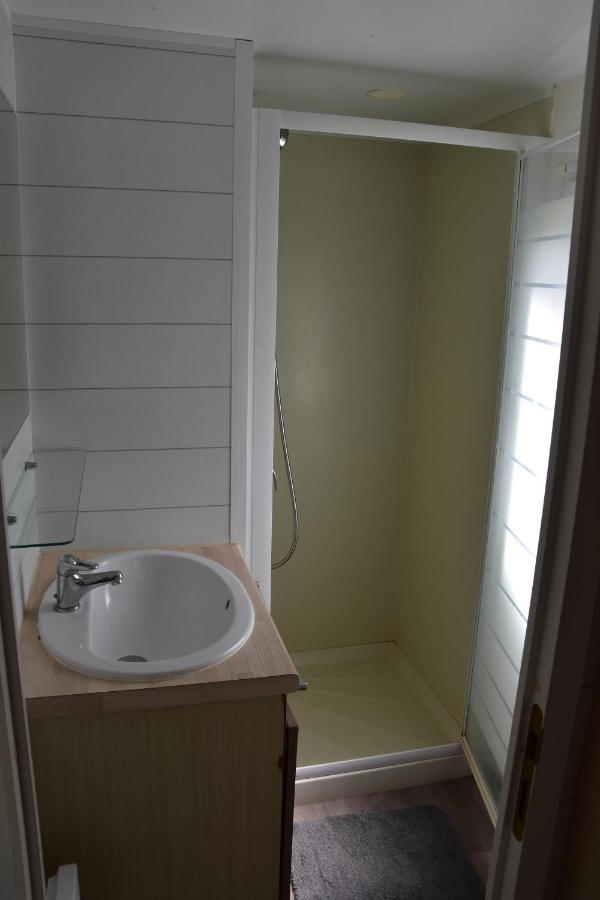 Mobil-Home A La Campagne Le Faou Bagian luar foto